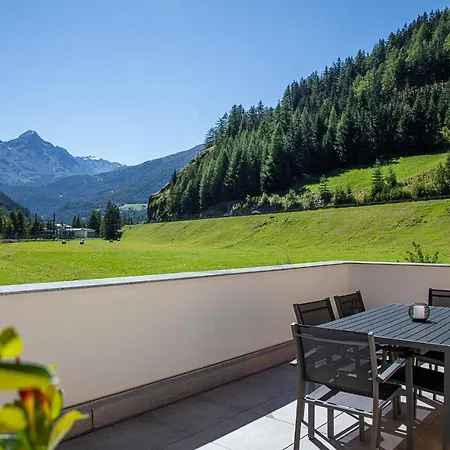 Апартаменты Monalisa *